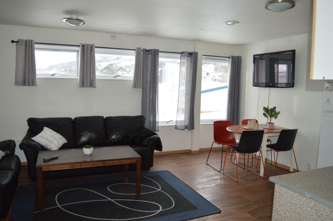 Lyngenfjord,odins Hus *
